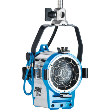 Осветитель ARRI 300 Plus